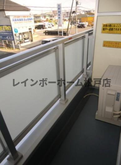 仲介手数料（賃料の1.10ヵ月）の50％OFF対象物件！のバルコニー