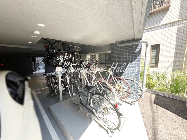 ガーラ・グランディ横濱関内の設備|屋内駐輪スペース有り♪