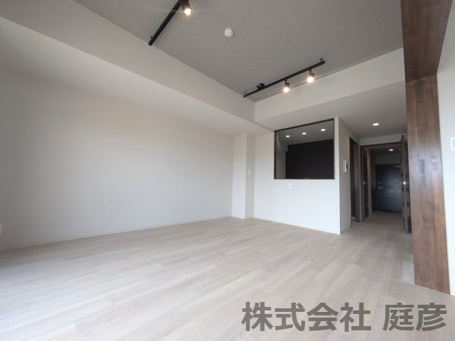 【居間・リビング】の画像