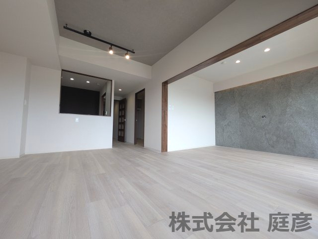 【居間・リビング】の画像