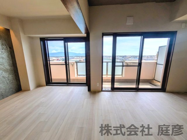 【居間・リビング】の画像