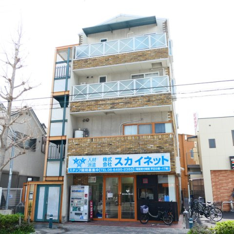 スタジオ・ニュートラッドの外観