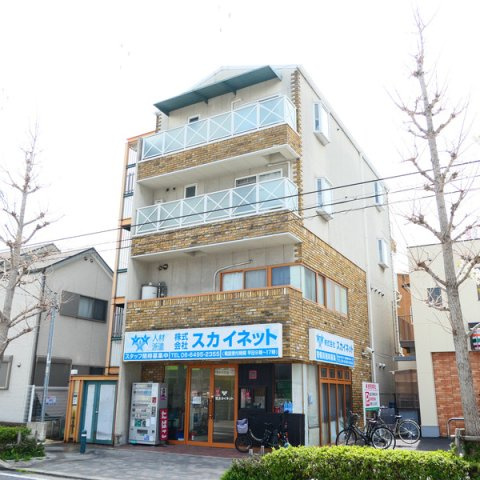 スタジオ・ニュートラッドのロビー