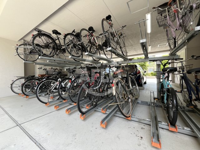 ハル江坂東のその他共用部分|駐輪場
