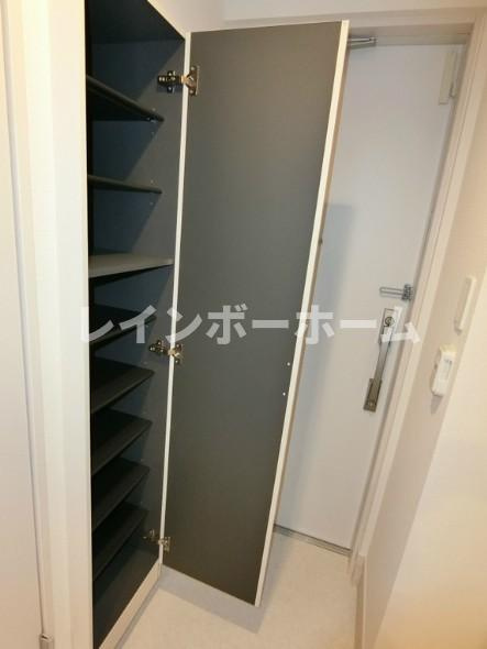 リブリ・ポモドーロ　仲介手数料（賃料の1.10ヵ月）の50％OFF対象物件！の玄関|玄関です