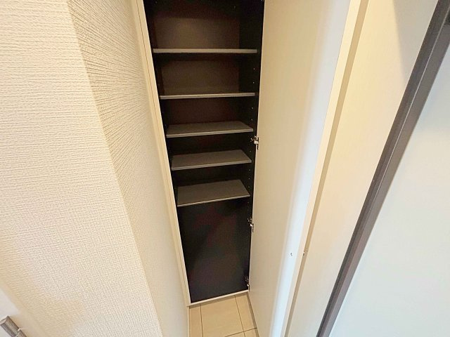 【玄関】 | AVANTI aratamabashi【名古屋市賃貸・宅配BOX】