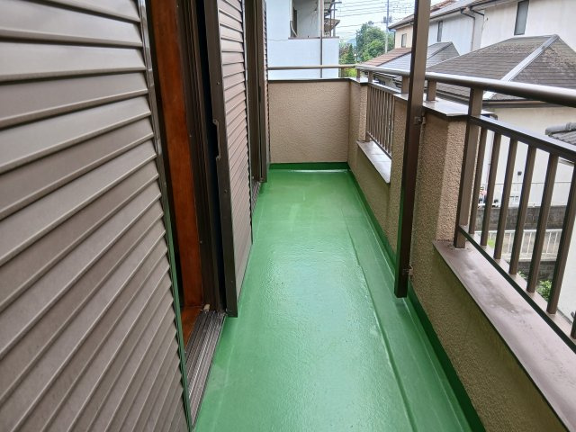 寄居町富田　貸家のバルコニー
