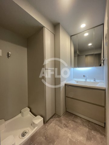 大阪市福島区海老江２丁目の賃貸マンションの洗面所|S-RESIDENCE福島diverse　洗面所