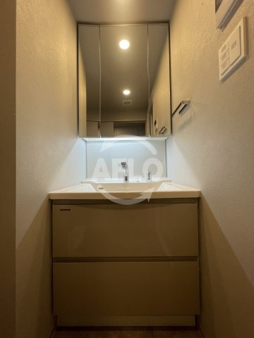 大阪市福島区海老江２丁目の賃貸マンションの洗面所|S-RESIDENCE福島diverse　洗面所
