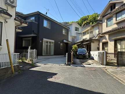 高取北1丁目中古戸建の前面道路含む現地写真