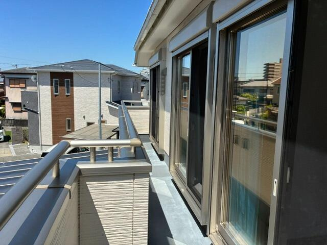 高知市南久万　中古戸建てのバルコニー