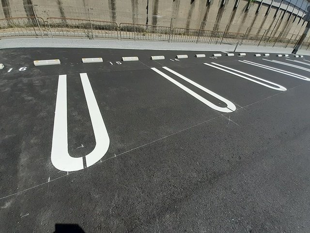 ＤＫ　ＳＥＬＥＣＴ　宝殿　Ⅰの駐車場