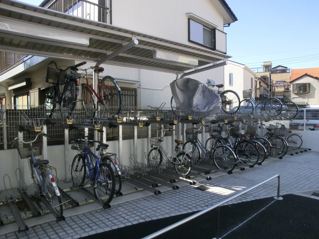 ソサエティコート　クラシックのその他共用部分|屋根付駐輪場。