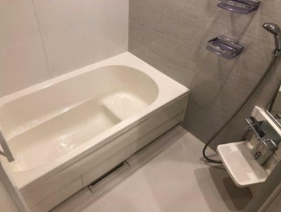 【浴室】 | サンフィオーレ | 追い焚き・浴室乾燥機付きバス。