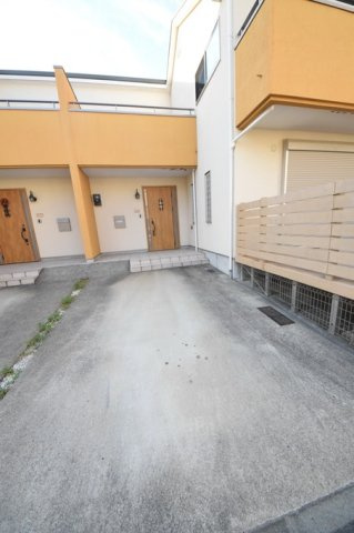 横浜市戸塚区名瀬町のアパートのその他共用部分|嬉しい駐車場付き♪