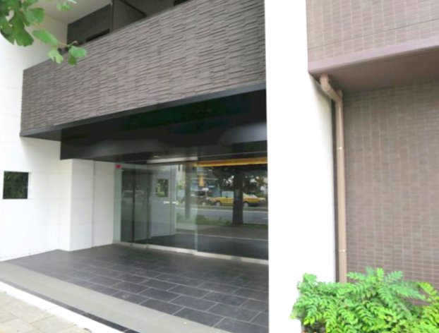 板橋区東新町１丁目の賃貸マンションのエントランス