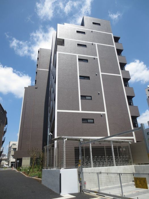 板橋区東新町１丁目の賃貸マンションの外観