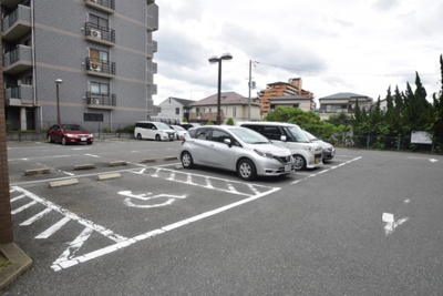【駐車場】 | メゾンドール南千里 | 駐車場★