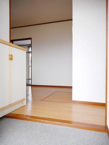 シティハイツすずきの玄関