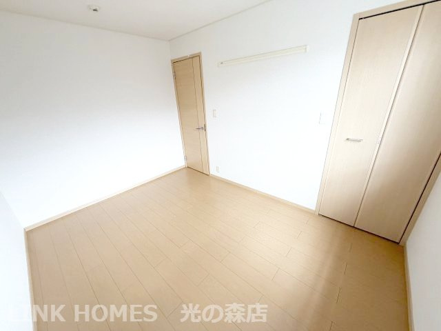 菊池郡大津町大字引水のアパートの洋室
