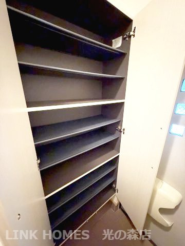 菊池郡大津町大字引水のアパートの収納|玄関収納
