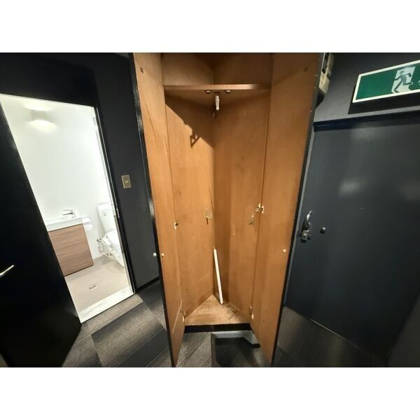大阪市生野区巽東１丁目の店舗一部の収納