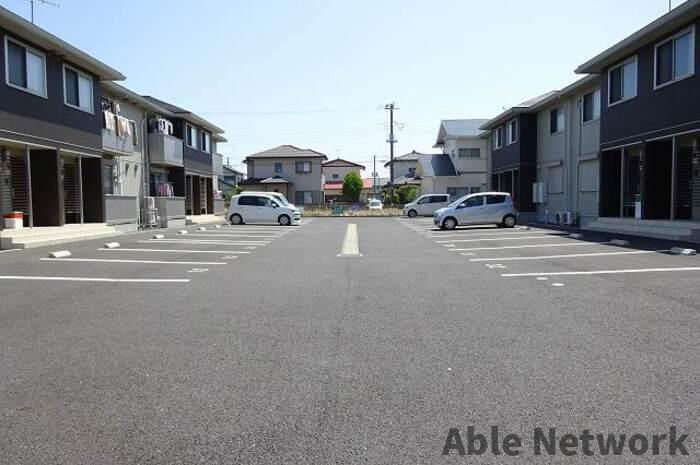 パークシティ土合Aの駐車場
