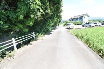 【前面道路含む現地写真】 | 肝属郡肝付町新富　売地（全2筆）