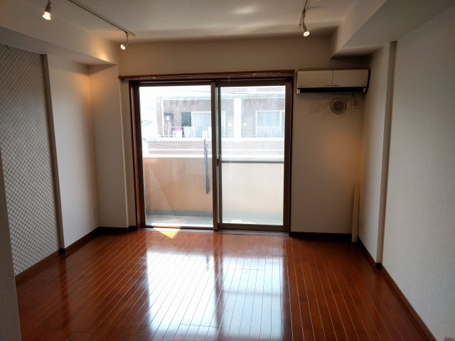 JEWEL　COURT　A棟（ジュエルコート）の居間・リビング