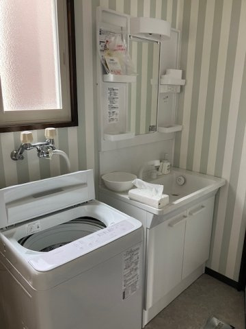 元町売家の独立洗面台