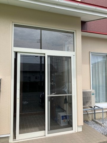 元町売家の玄関