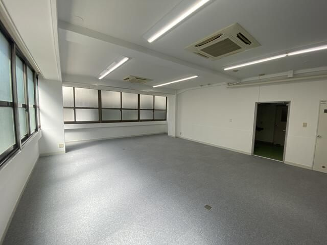 千代田区神田和泉町の事務所の内装