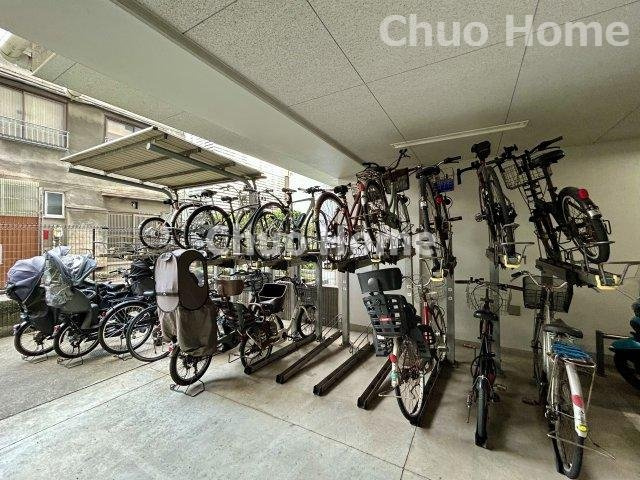 プレシス両国の駐輪場|【自転車置き場】最新の空き状況や費用などの詳細は担当スタッフまでお問い合わせください。