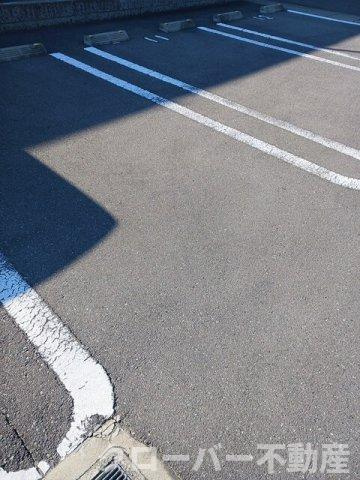 ブリリアントＡの駐車場