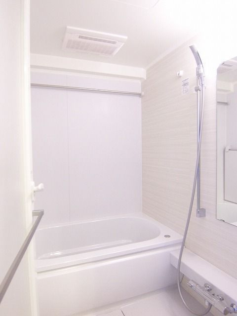 ステージファースト菊川アジールコートの浴室