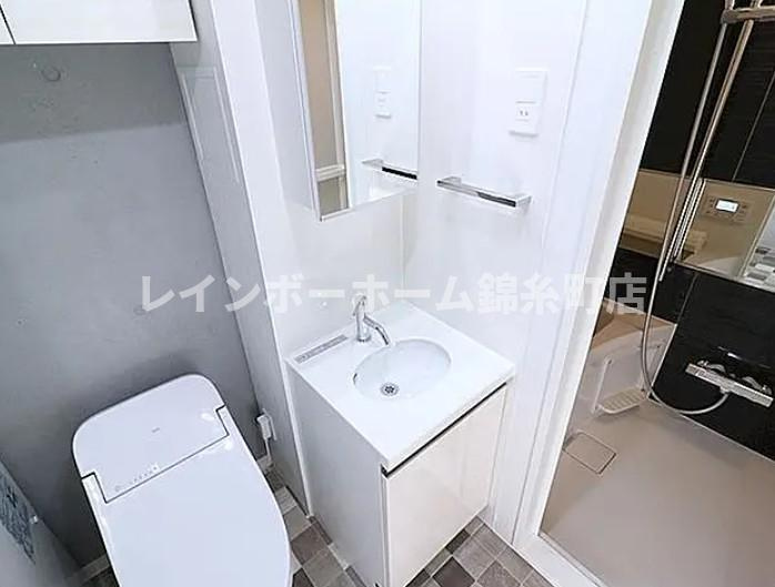 COCOCUBE北千住 の独立洗面台