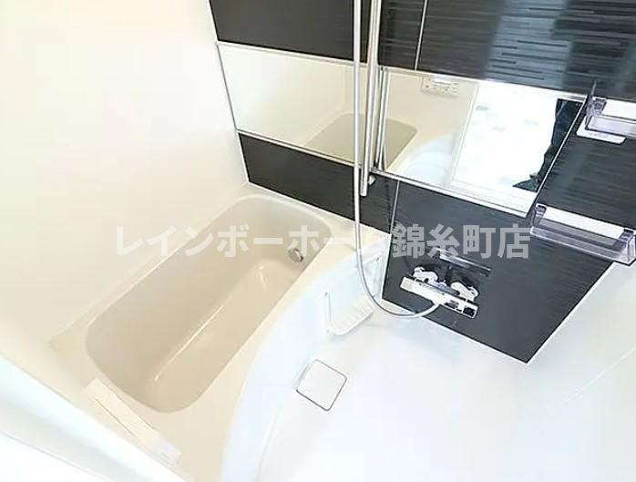 COCOCUBE北千住 の浴室