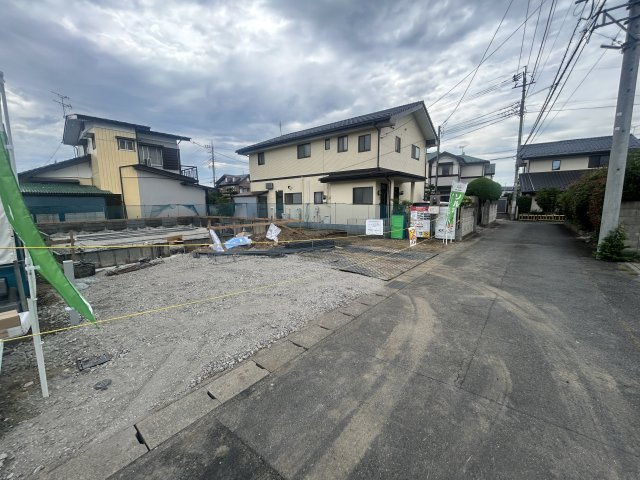 新築　前橋市上新田町2期　１号棟の前面道路含む現地写真|現地写真　南側接道幅員約4ｍ