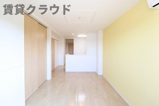 アンソレイエⅥの居間・リビング|ゆったりとした居間です