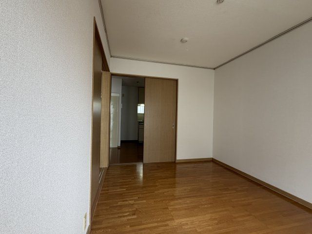 エステートピア上青木の洋室
