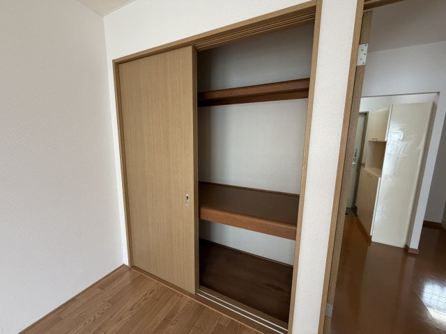 エステートピア上青木の収納