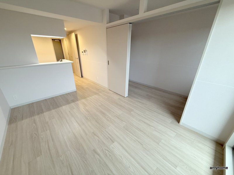 Alivis Shimo-Shinjo SoL TERRACE　仲介手数料無料の居間・リビング