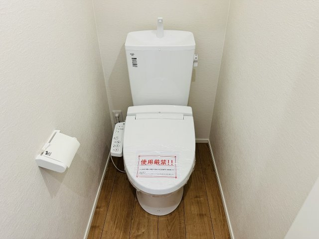 八王子市　本町　新築一戸建て　５期の独立洗面台|～暖房温水洗浄機能付きトイレ　冬場は特に嬉しい機能ですね～