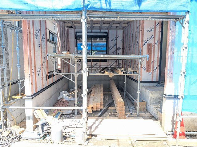 八王子市　本町　新築一戸建て　５期の駐車場|～車庫1台・カースペース1台、計2台駐車可能　※車種による～