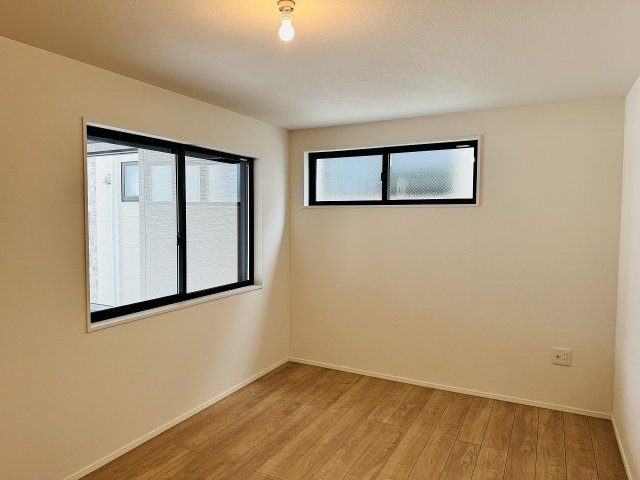 八王子市　本町　新築一戸建て　５期の寝室|～1階7.5帖の主寝室　ベッドなど大型家具のレイアウトもしやすい広さです～