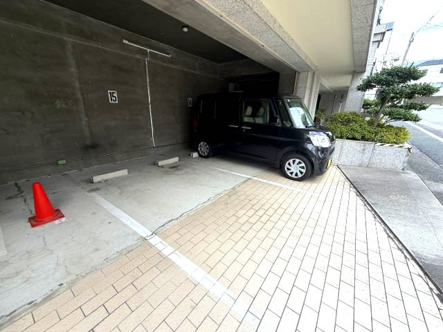 ワコーレ六甲アーベインの駐車場