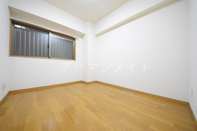 【寝室】 | ヒルサイドクラタ | 落ち着いて過ごせるお部屋なので、寝室にいかがでしょうか