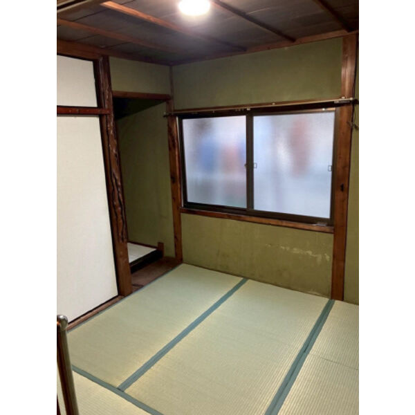 和泉市富秋町2丁戸建の居間・リビング