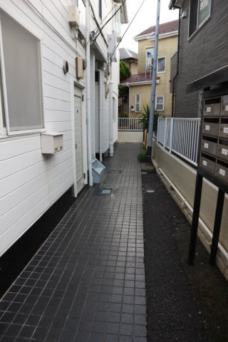 【エントランス】 | カーサフロール西船 | 落ち着いたエントランスです