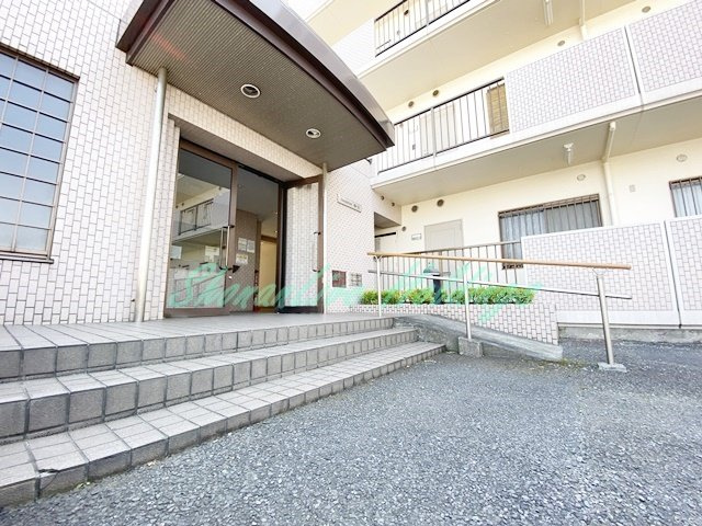 藤沢市鵠沼神明２丁目の賃貸マンションのエントランス|エントランス